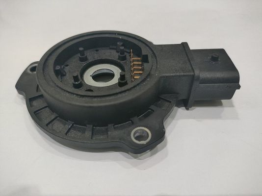 自動車部品に使用される120トンの垂直プラスチック注入型機