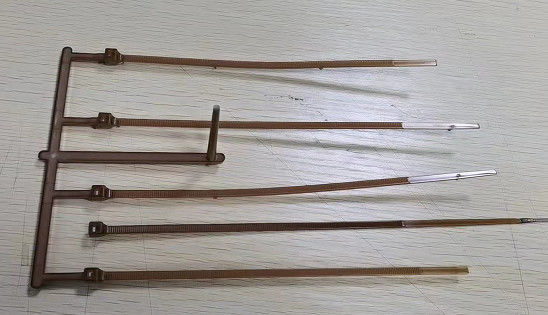 55 トン 垂直注射鋳造機 医療用製品タイヤのためのシングルスライド