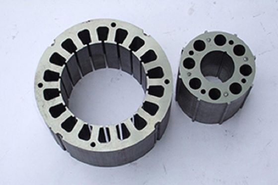 100トンの高精度BMC垂直シングルスライド注射鋳造機