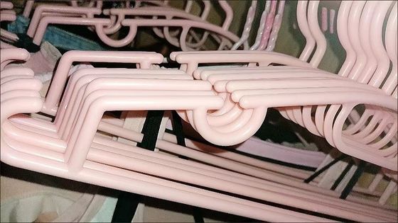 耐久性55トンの垂直単スライド プラスチックハンガーのための注射鋳造機