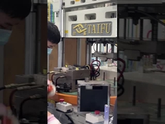 200トンの垂直注射鋳造機 低作業テーブル