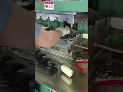 55トンの高電圧接続器注射鋳造機 C型ホワイト